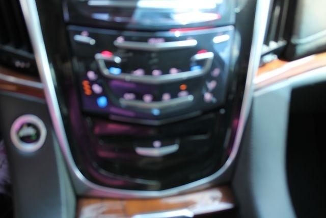 Cadillac Escalade ESV 4WD 4dr Premium Luxury 2019