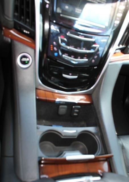 Cadillac Escalade ESV 4WD 4dr Premium Luxury 2019