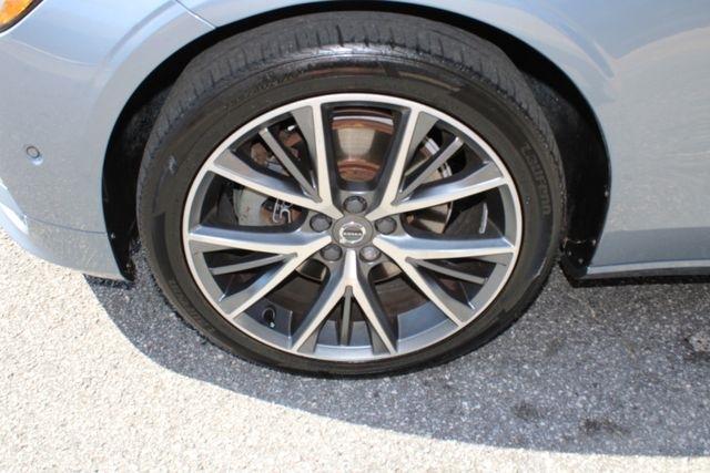 Volvo S90 T5 FWD Momentum 2018