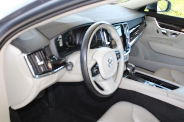 Volvo S90 T5 FWD Momentum 2018
