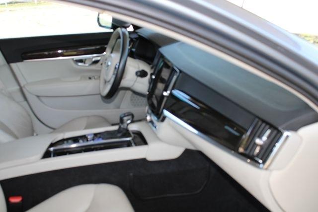 Volvo S90 T5 FWD Momentum 2018