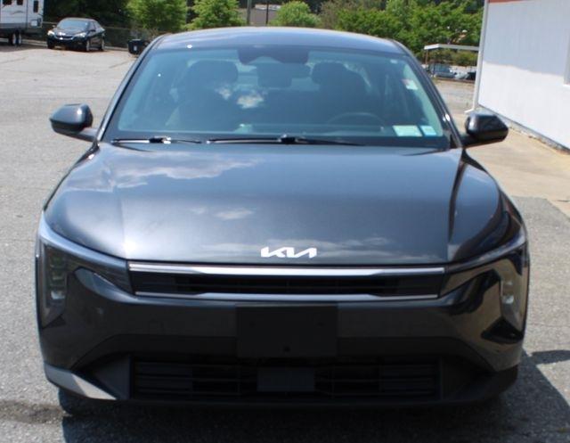 Kia K4 LXS FWD 2025
