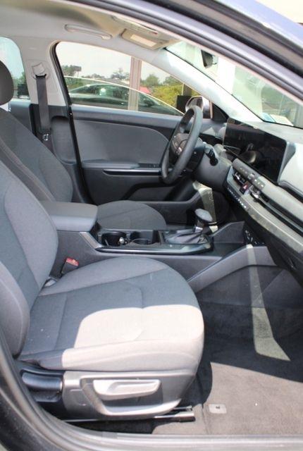 Kia K4 LXS FWD 2025