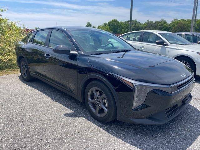 Kia K4 LXS FWD 2025