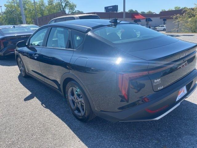 Kia K4 LXS FWD 2025