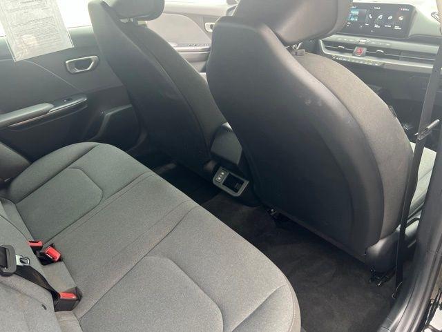 Kia K4 LXS FWD 2025