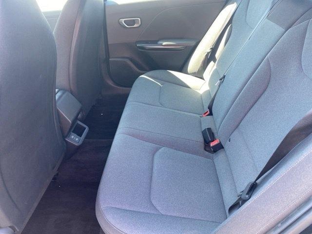 Kia K4 LXS FWD 2025