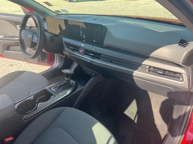 Kia K4 LXS FWD 2025