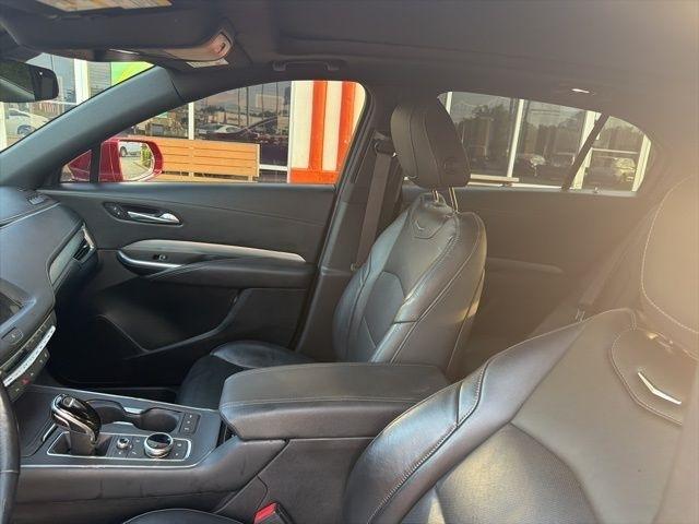 Cadillac XT4 FWD 4dr Premium Luxury 2021