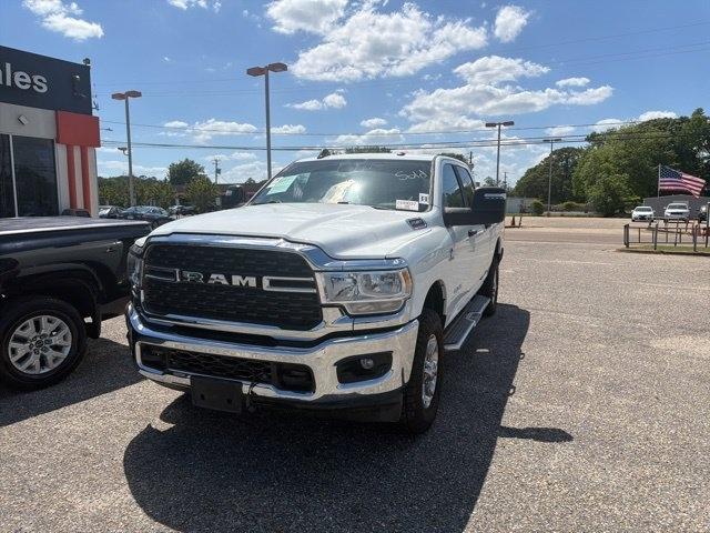 RAM 2500 Big Horn 4x4 Crew Cab 6'4" Box 2024