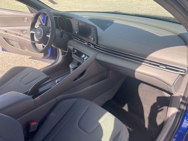 Hyundai Elantra SEL IVT 2022