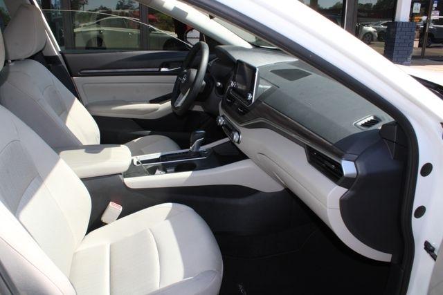 Nissan Altima SV FWD 2025