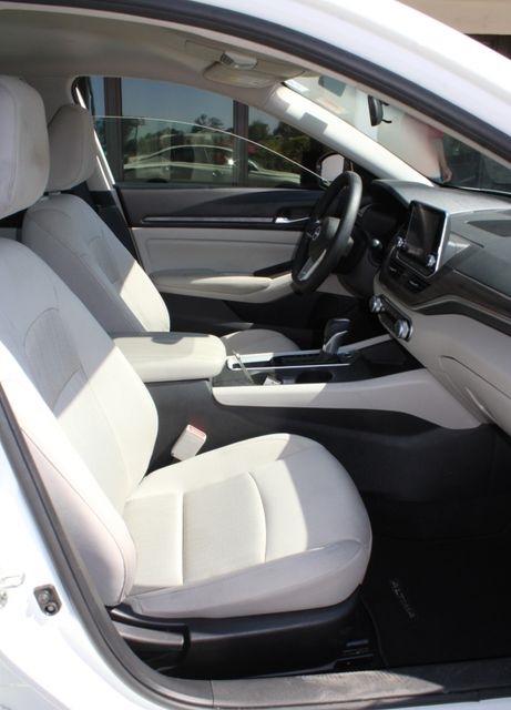 Nissan Altima SV FWD 2025