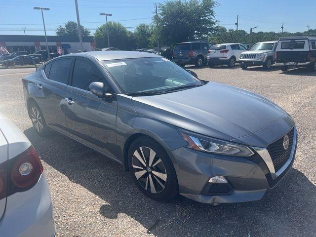 Nissan Altima 2.5 SV Sedan 2021