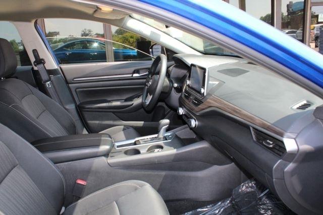 Nissan Altima SV FWD 2025