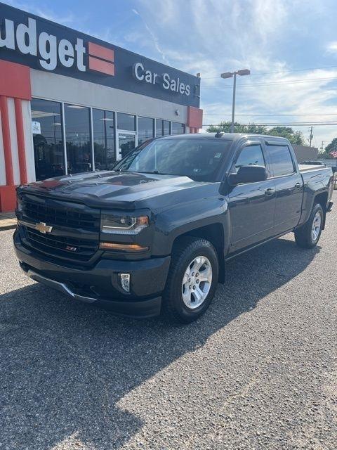 Chevrolet Silverado 1500 4WD Crew Cab 143.5" LT w/2LT 2017