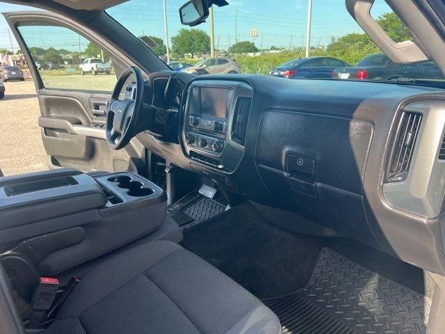 Chevrolet Silverado 1500 4WD Crew Cab 143.5" LT w/2LT 2017