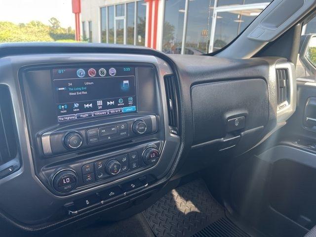 Chevrolet Silverado 1500 4WD Crew Cab 143.5" LT w/2LT 2017