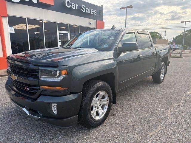 Chevrolet Silverado 1500 4WD Crew Cab 143.5" LT w/2LT 2017