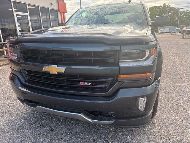 Chevrolet Silverado 1500 4WD Crew Cab 143.5" LT w/2LT 2017