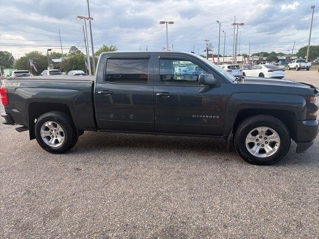 Chevrolet Silverado 1500 4WD Crew Cab 143.5" LT w/2LT 2017