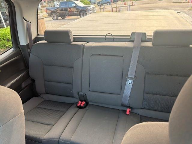 Chevrolet Silverado 1500 4WD Crew Cab 143.5" LT w/2LT 2017