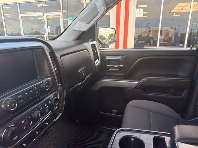 Chevrolet Silverado 1500 4WD Crew Cab 143.5" LT w/2LT 2017