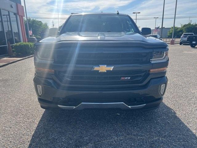 Chevrolet Silverado 1500 4WD Crew Cab 143.5" LT w/2LT 2017