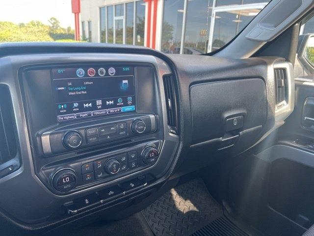 Chevrolet Silverado 1500 4WD Crew Cab 143.5" LT w/2LT 2017