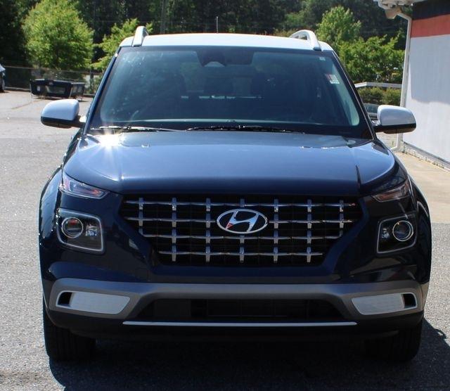 Hyundai Venue Limited IVT 2025
