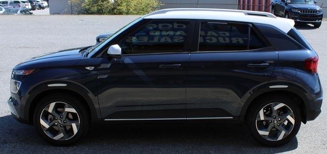 Hyundai Venue Limited IVT 2025