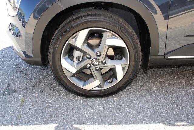 Hyundai Venue Limited IVT 2025