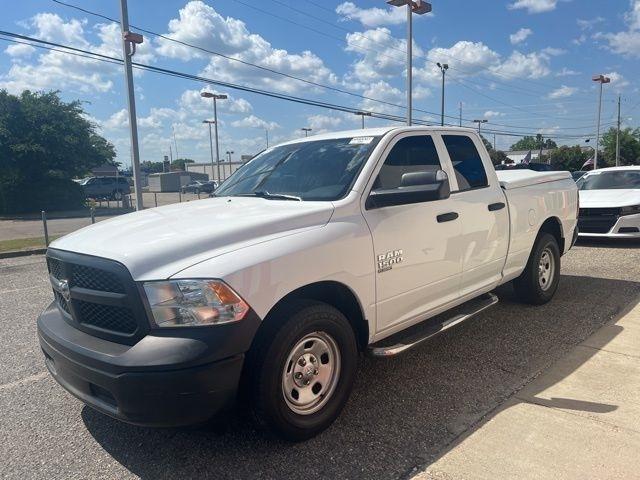 RAM 1500 Classic Tradesman 4x2 Quad Cab 6'4" Box 2023