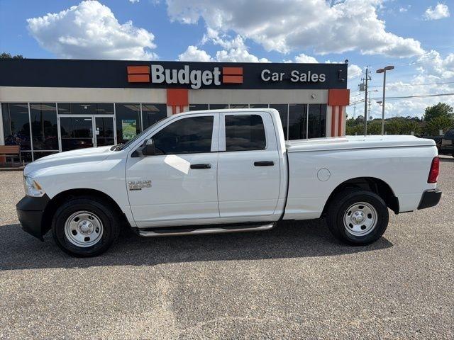 RAM 1500 Classic Tradesman 4x2 Quad Cab 6'4" Box 2023