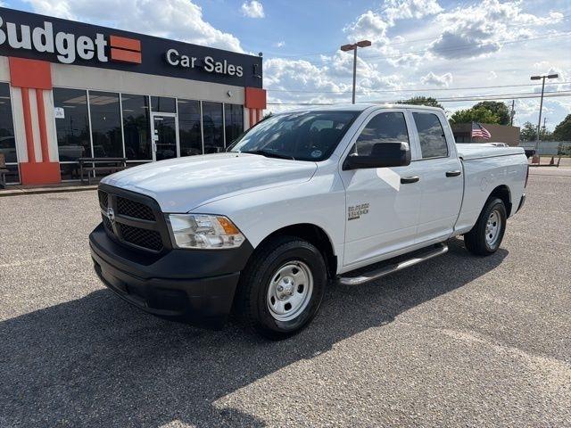 RAM 1500 Classic Tradesman 4x2 Quad Cab 6'4" Box 2023