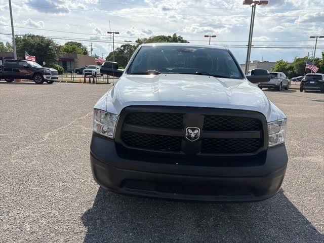 RAM 1500 Classic Tradesman 4x2 Quad Cab 6'4" Box 2023