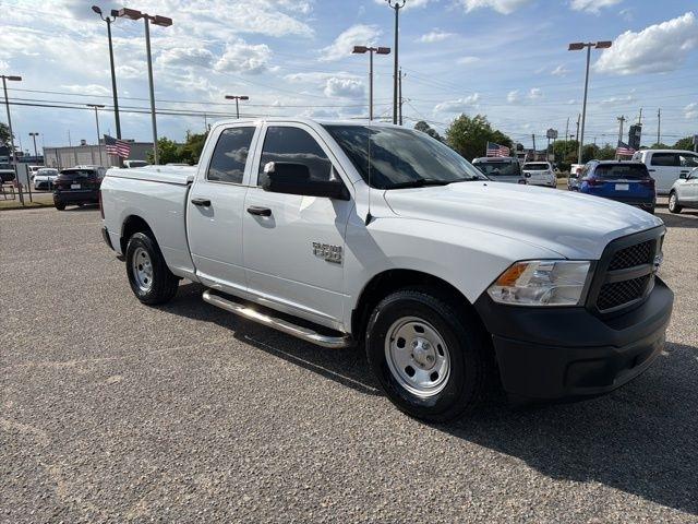 RAM 1500 Classic Tradesman 4x2 Quad Cab 6'4" Box 2023