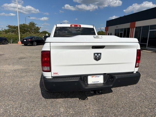 RAM 1500 Classic Tradesman 4x2 Quad Cab 6'4" Box 2023