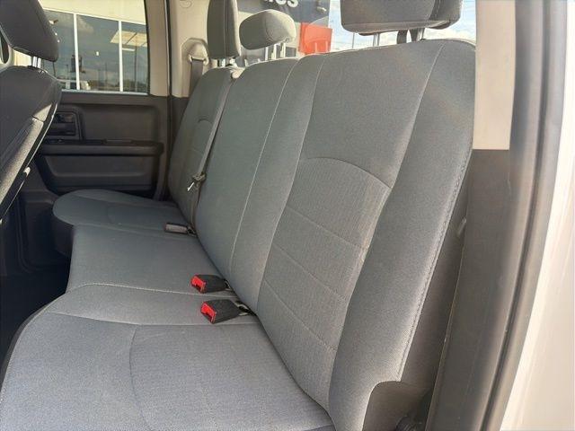 RAM 1500 Classic Tradesman 4x2 Quad Cab 6'4" Box 2023