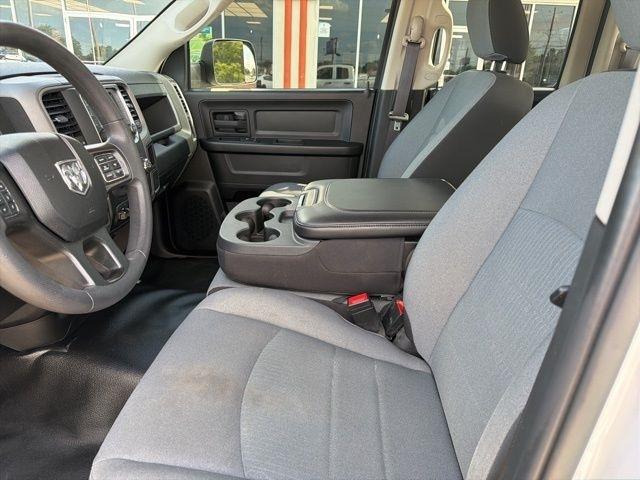 RAM 1500 Classic Tradesman 4x2 Quad Cab 6'4" Box 2023