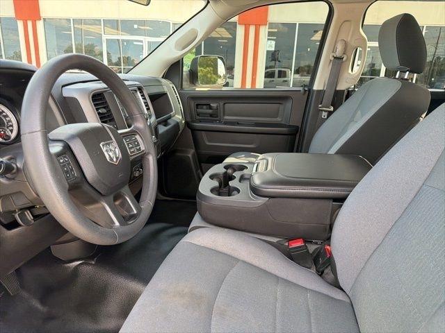 RAM 1500 Classic Tradesman 4x2 Quad Cab 6'4" Box 2023