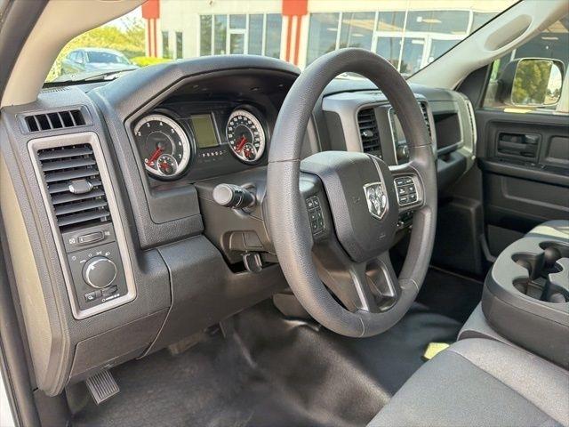 RAM 1500 Classic Tradesman 4x2 Quad Cab 6'4" Box 2023
