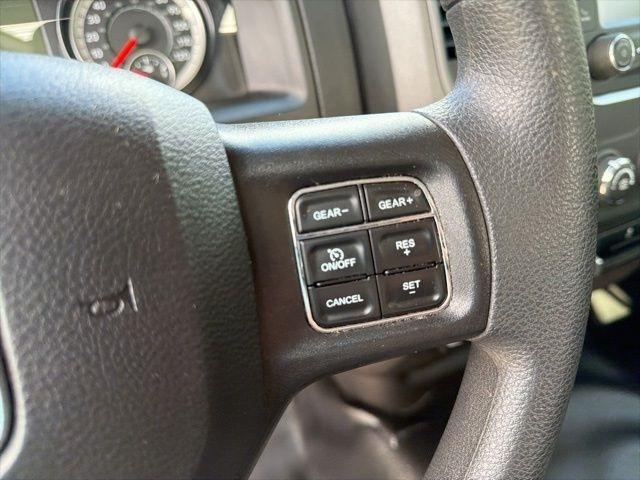 RAM 1500 Classic Tradesman 4x2 Quad Cab 6'4" Box 2023