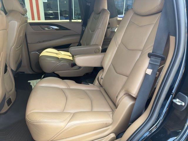 Cadillac Escalade 4WD 4dr Platinum 2019