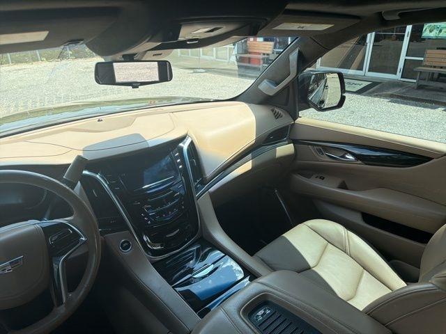 Cadillac Escalade 4WD 4dr Platinum 2019