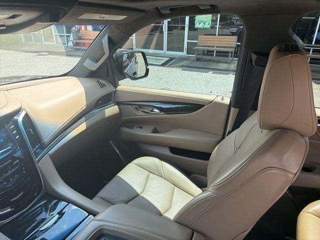 Cadillac Escalade 4WD 4dr Platinum 2019