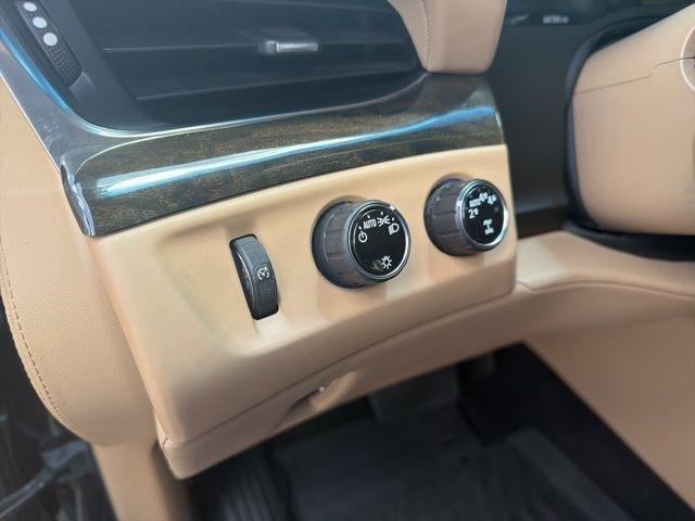 Cadillac Escalade 4WD 4dr Platinum 2019