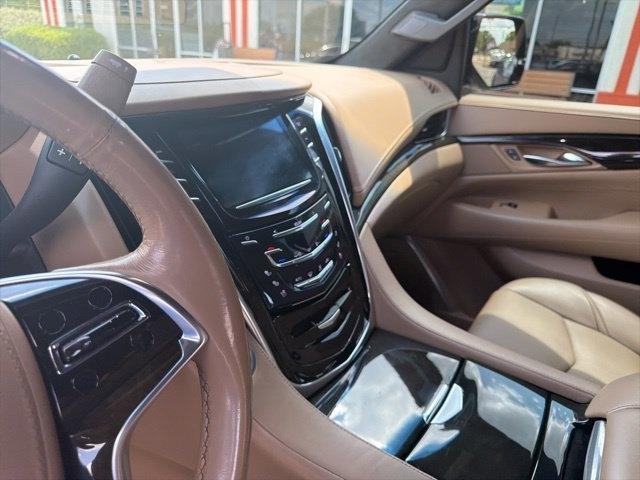 Cadillac Escalade 4WD 4dr Platinum 2019