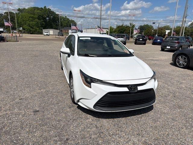 Toyota Corolla LE CVT (Natl) 2024