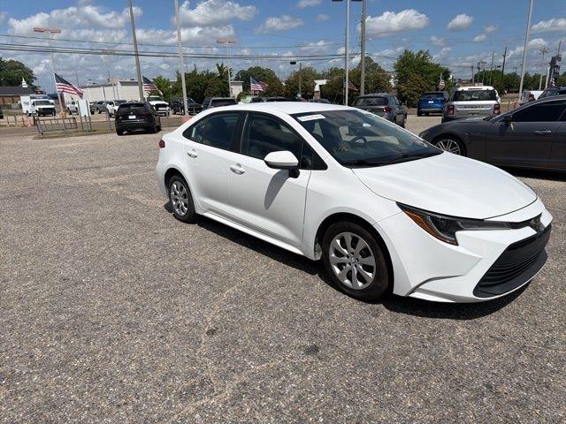 Toyota Corolla LE CVT (Natl) 2024